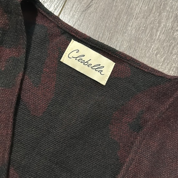 CLEOBELLA Savigny Wine Black Capelet Poncho Wrap Shawl - Picture 4 of 4